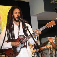 Julian Marley Performing live to promote the new range of headphones | Picture 112597